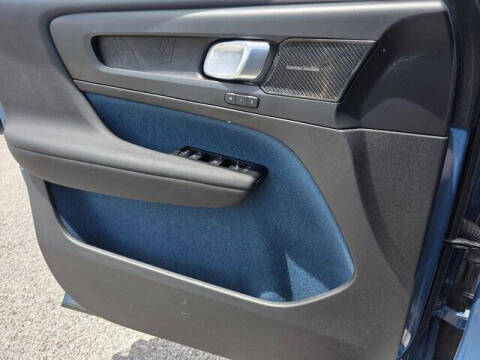 2022 Volvo C40 Recharge Pure Electric P8