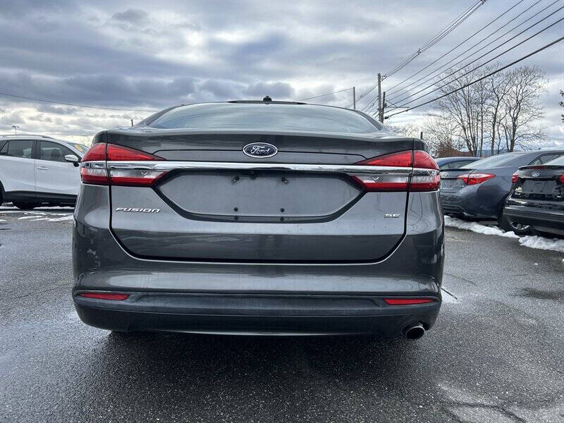2017 Ford Fusion SE