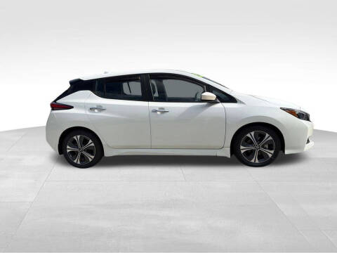 2022 Nissan LEAF SV