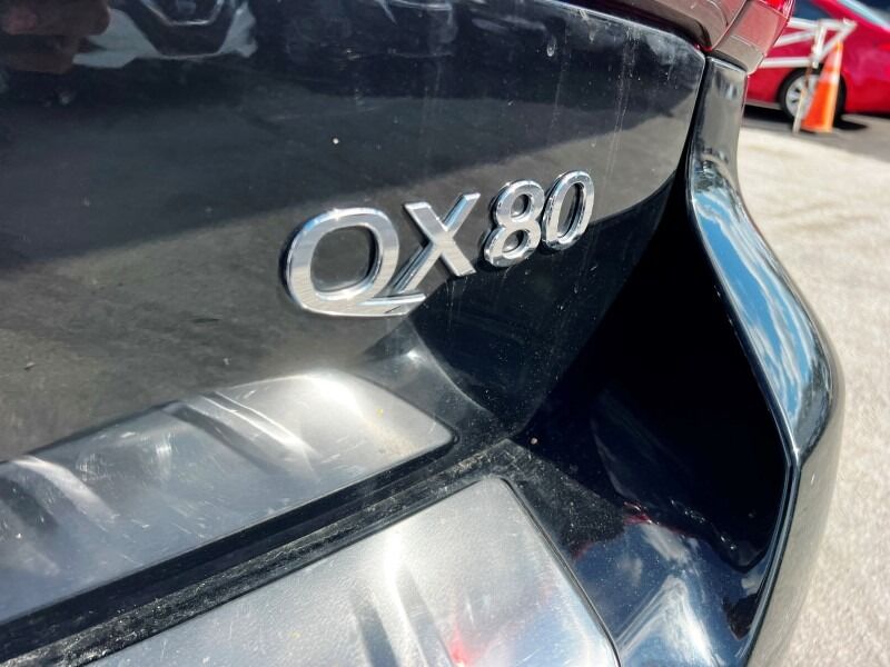 2021 INFINITI QX80 SUV / Crossover