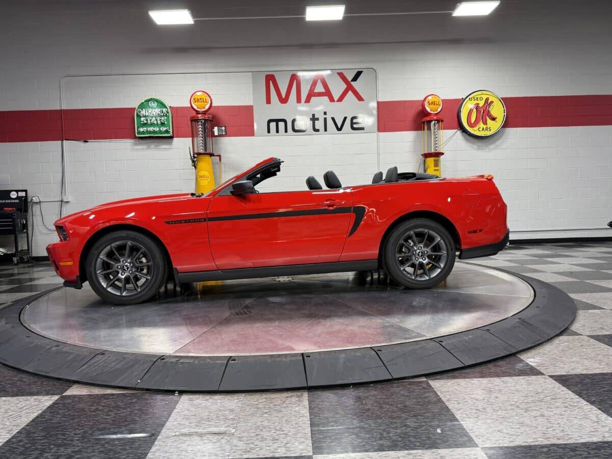 2011 Ford Mustang 54