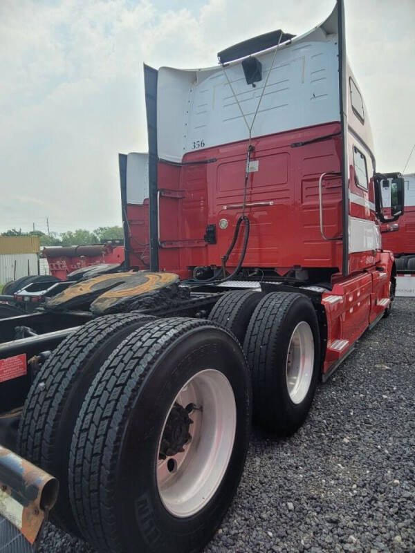 2016 Volvo VNL 780