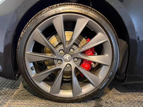 2020 Tesla Model S Performance