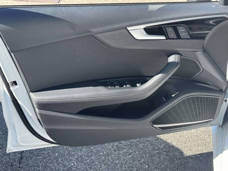 2024 Audi A4 quattro S line Prem Plus 45 TFSI