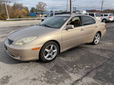 2005 Lexus ES 330 for sale at Lakeshore Auto Wholesalers in Amherst OH