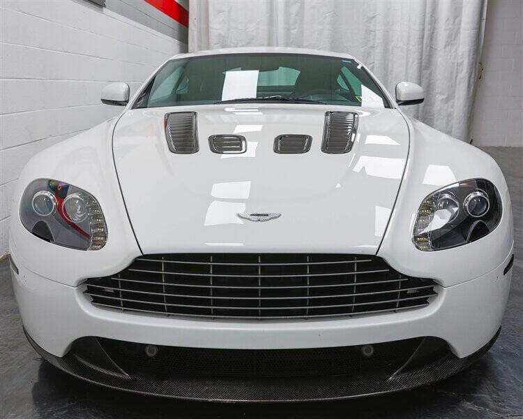 2011 Aston Martin V12 Vantage