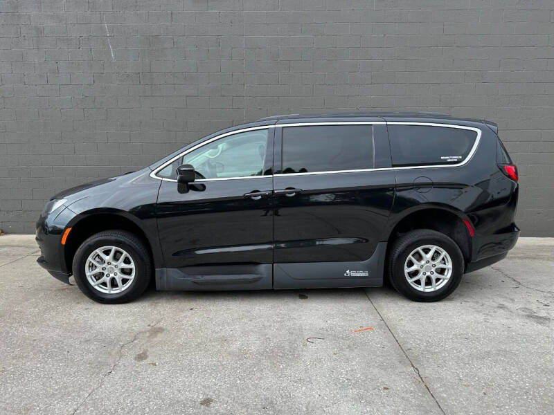 2020 Chrysler Voyager LXi