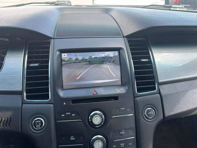 2017 Ford Taurus SEL