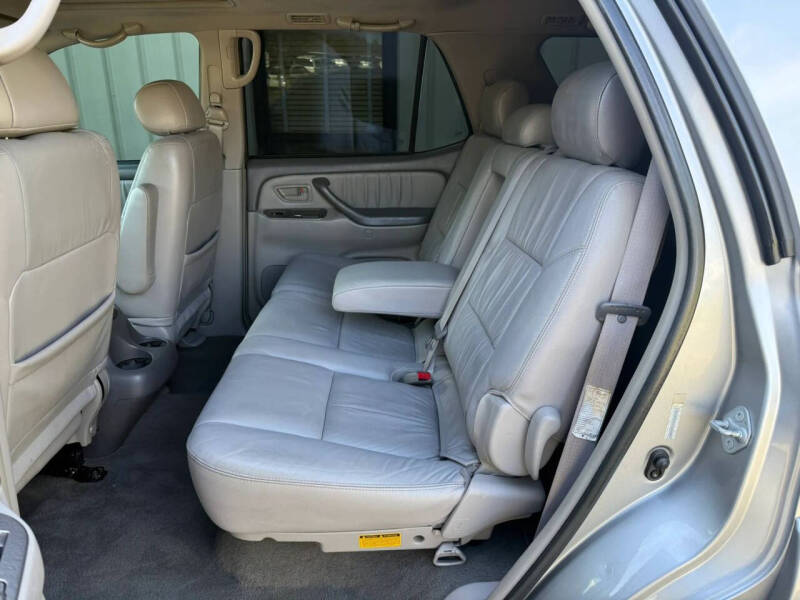 2004 Toyota Sequoia Limited