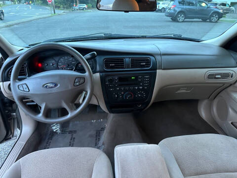 2002 Ford Taurus SES