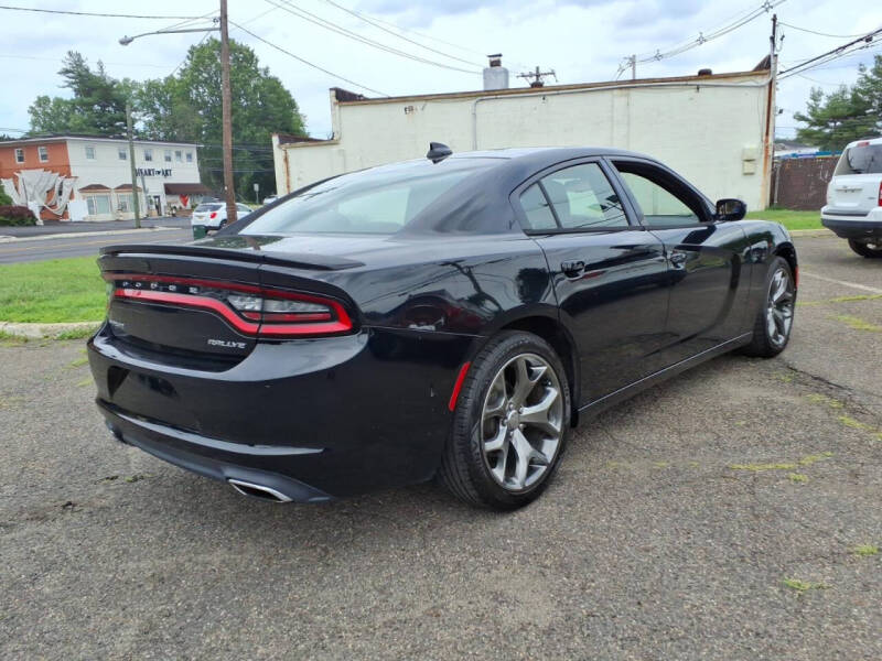 2016 Dodge Charger SXT