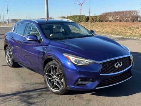 2017 Infiniti QX30 Premium