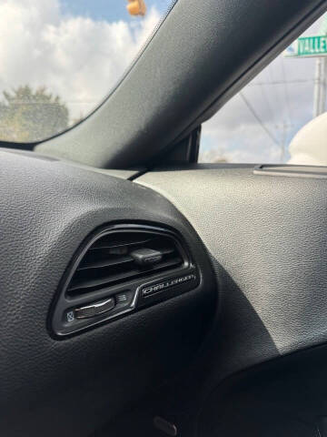 2018 Dodge Challenger SXT Plus