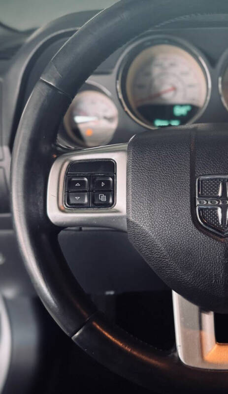 2012 Dodge Challenger SXT Plus