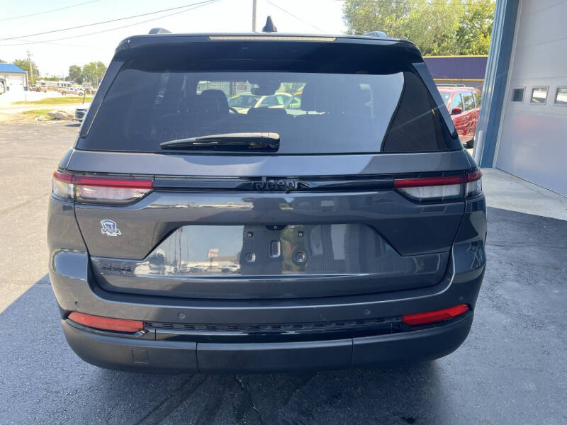 2023 Jeep Grand Cherokee Altitude