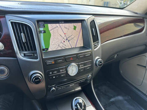 2012 Hyundai Equus Signature