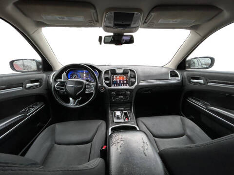 2018 Chrysler 300 Touring L