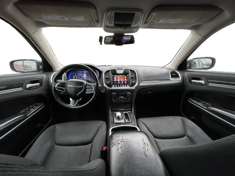 2018 Chrysler 300 Touring L