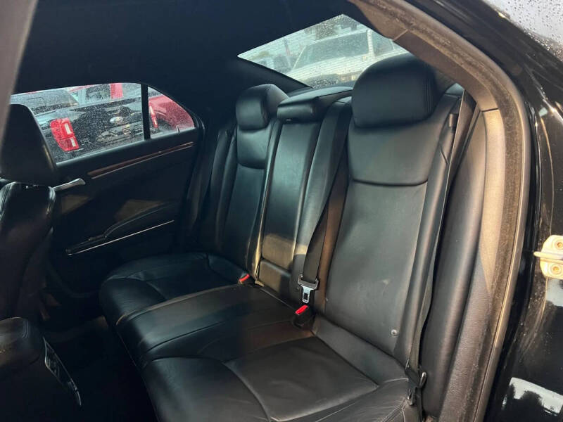 2012 Chrysler 300 Limited