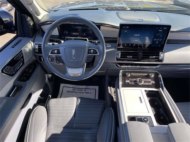 2023 Lincoln Navigator L Black Label