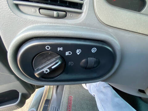 2004 Ford Explorer Sport Trac XLS