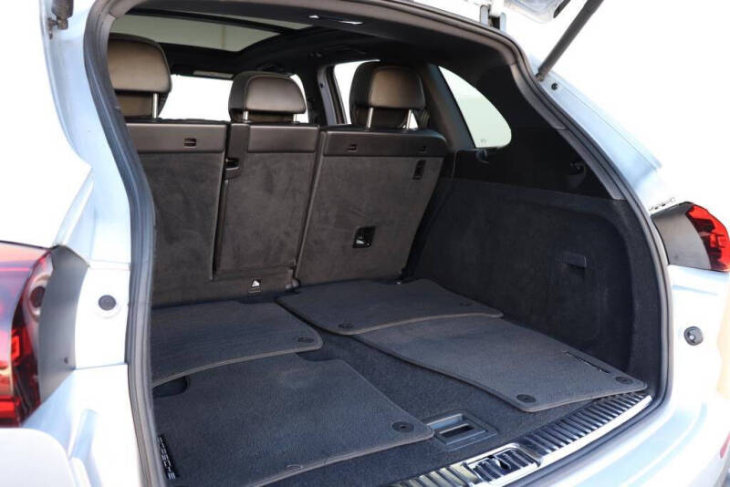 2018 Porsche Cayenne S