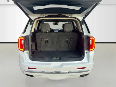 2022 GMC Acadia Denali