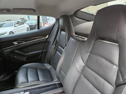 2012 Porsche Panamera 4