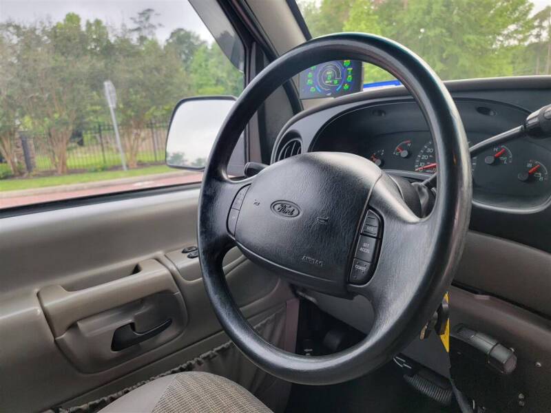 2001 Ford E-Series E-350 SD