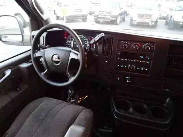 2016 GMC Savana 2500