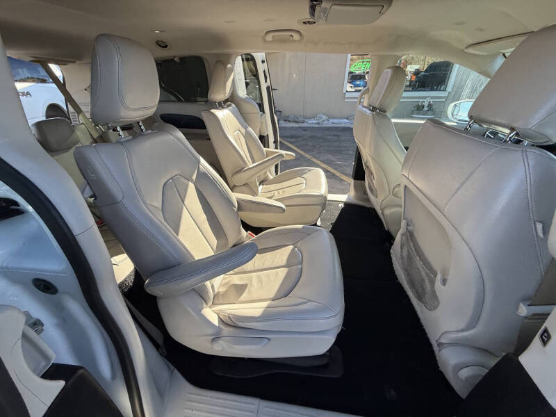 2018 Chrysler Pacifica Hybrid Touring L