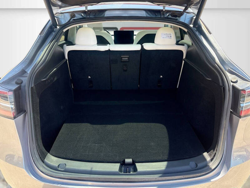 2025 Tesla Model Y Long Range