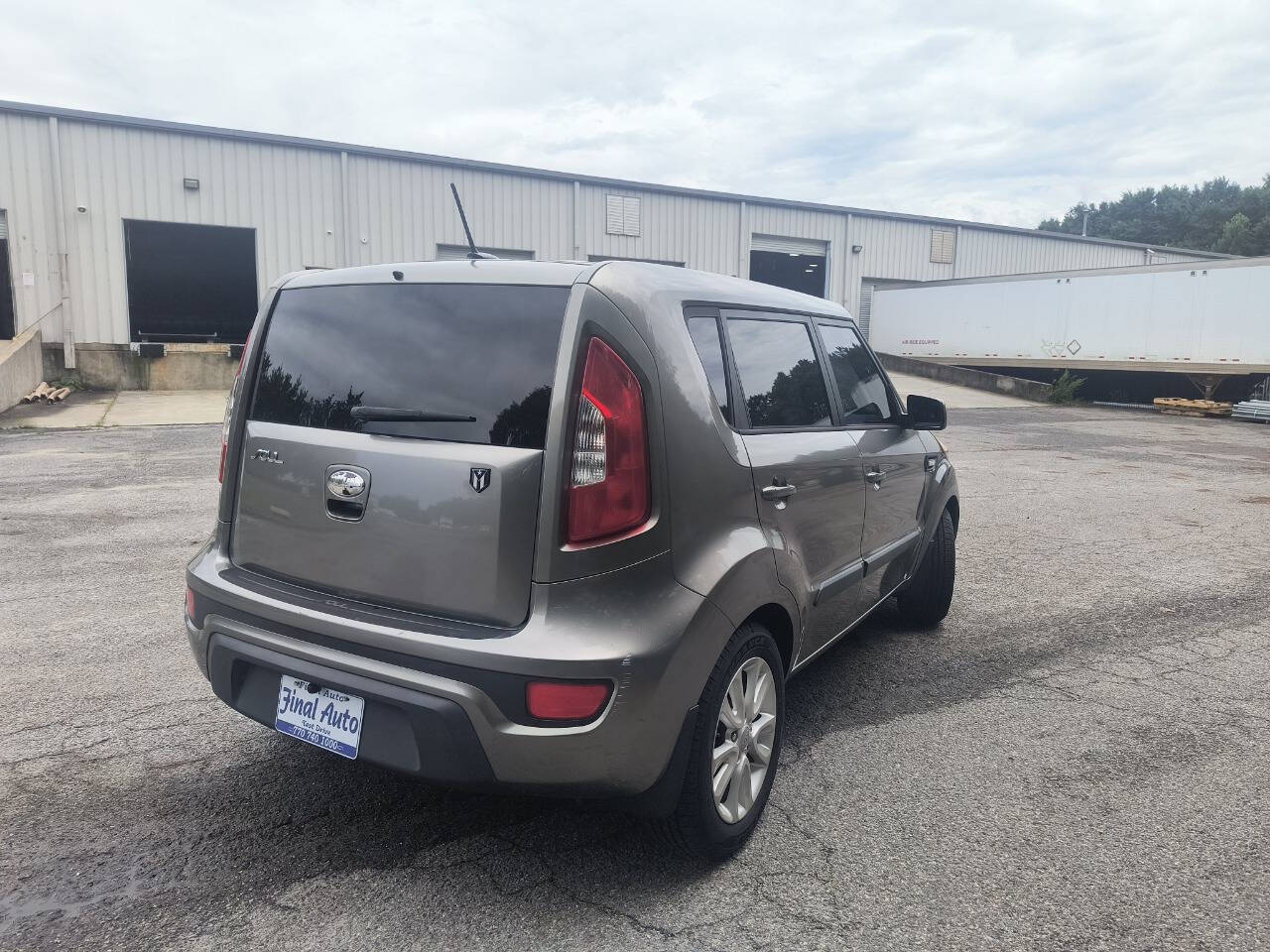 Gray 2013 Kia Soul Base 4dr Crossover 6A 2