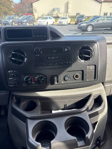 2013 Ford E-Series E-350 SD