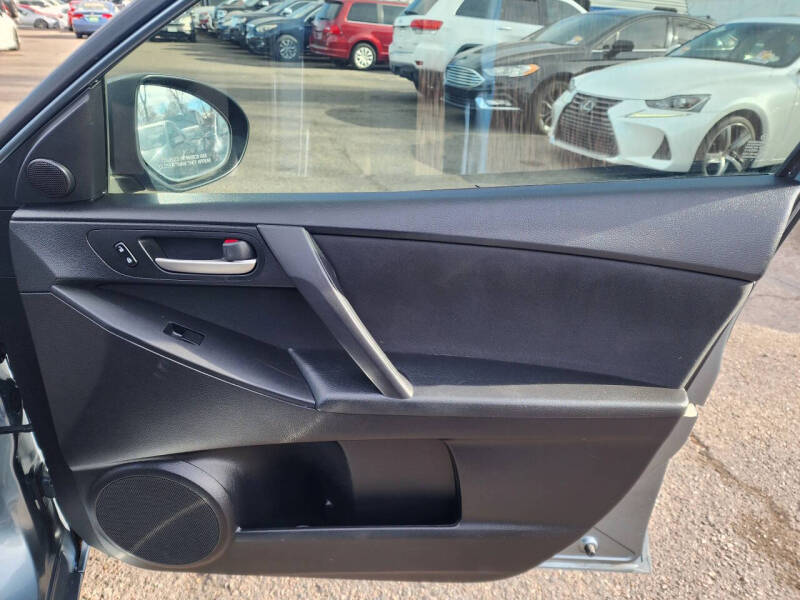 2012 Mazda MAZDA3 i Touring