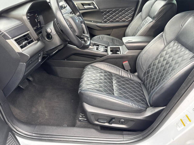 2023 Mitsubishi Outlander