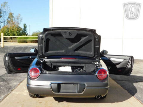 2003 Ford Thunderbird