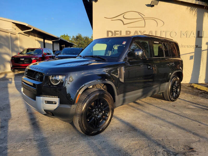 2025 Land Rover Defender S's photo