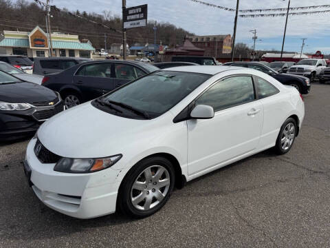 2009 Honda Civic for sale at SOUTH FIFTH AUTOMOTIVE LLC in Marietta OH
