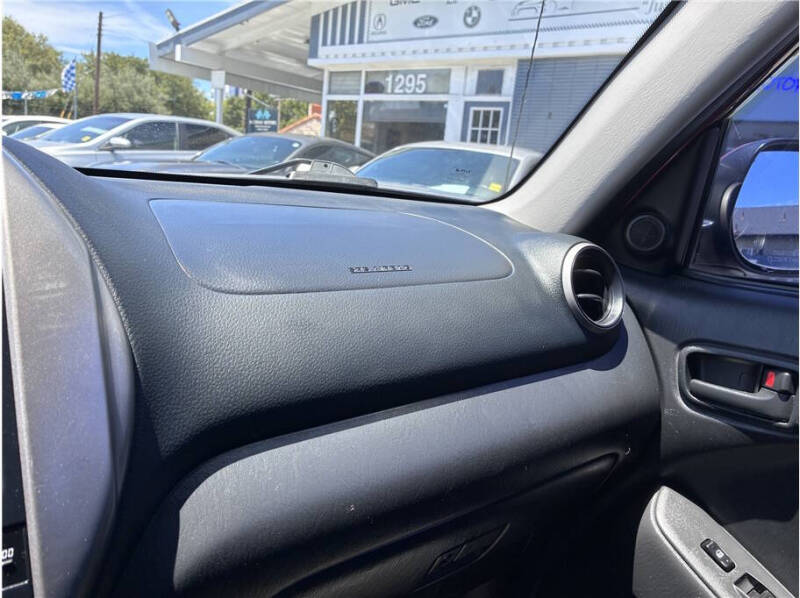 2004 Toyota RAV4