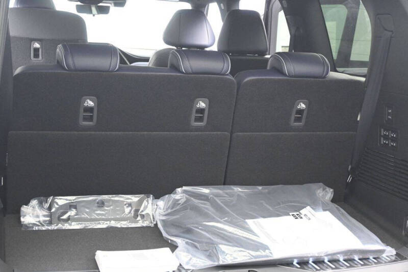 2027 Infiniti QX80 Sport