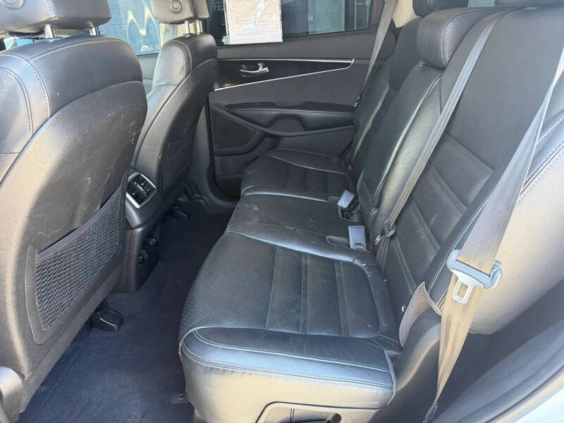 2018 Kia Sorento EX V6