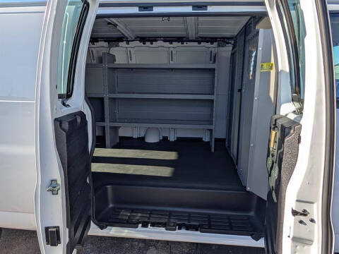 2025 Chevrolet Express 2500