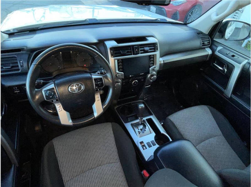 2022 Toyota 4Runner SR5