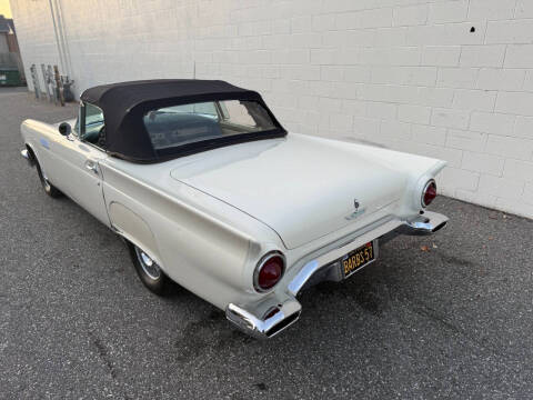 1957 Ford Thunderbird
