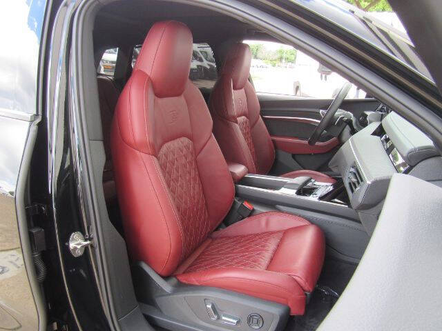 2022 Audi e-tron S quattro Prestige