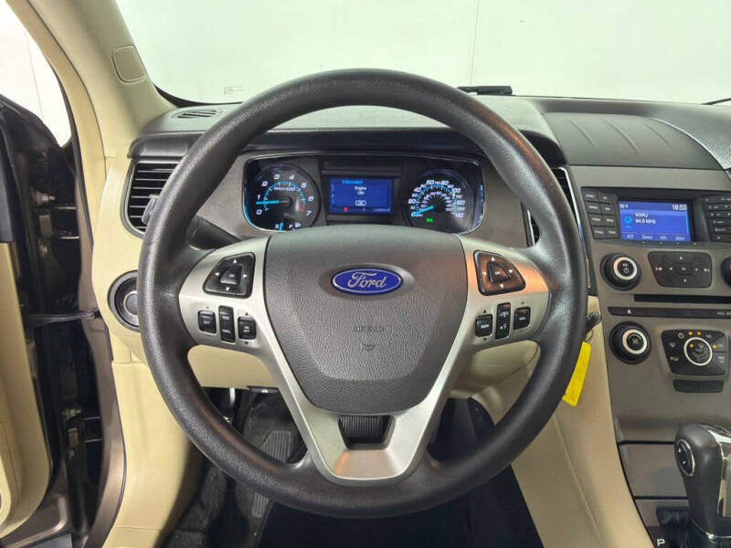 2016 Ford Taurus SE