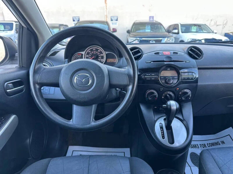 2013 Mazda MAZDA2 Touring