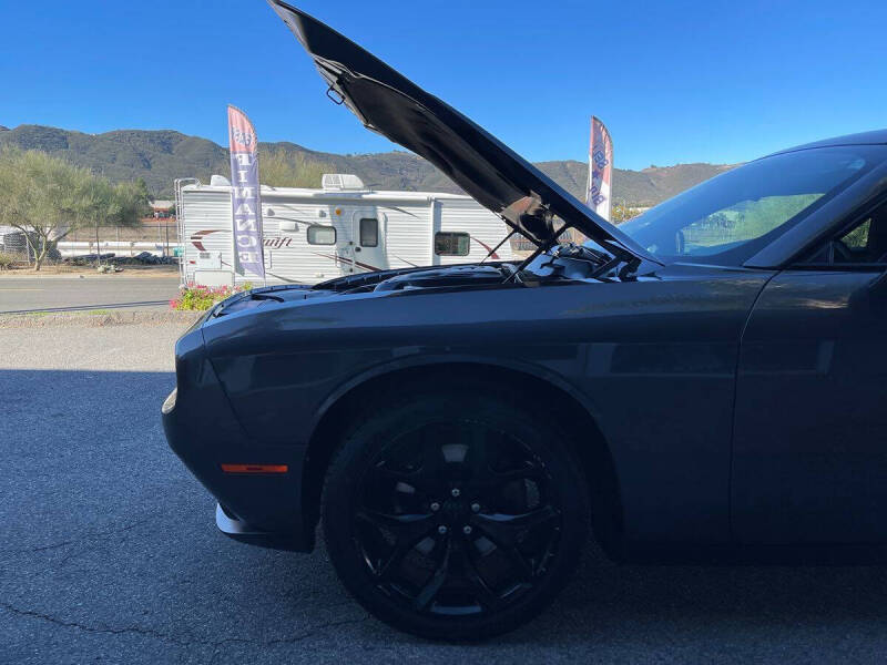 2015 Dodge Challenger SXT Plus