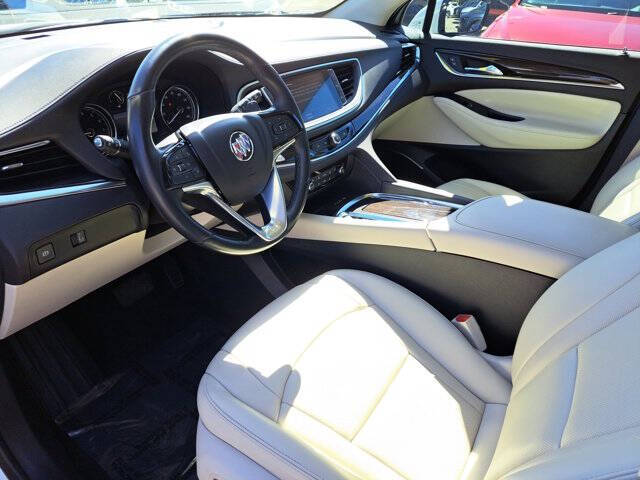 2024 Buick Enclave Essence